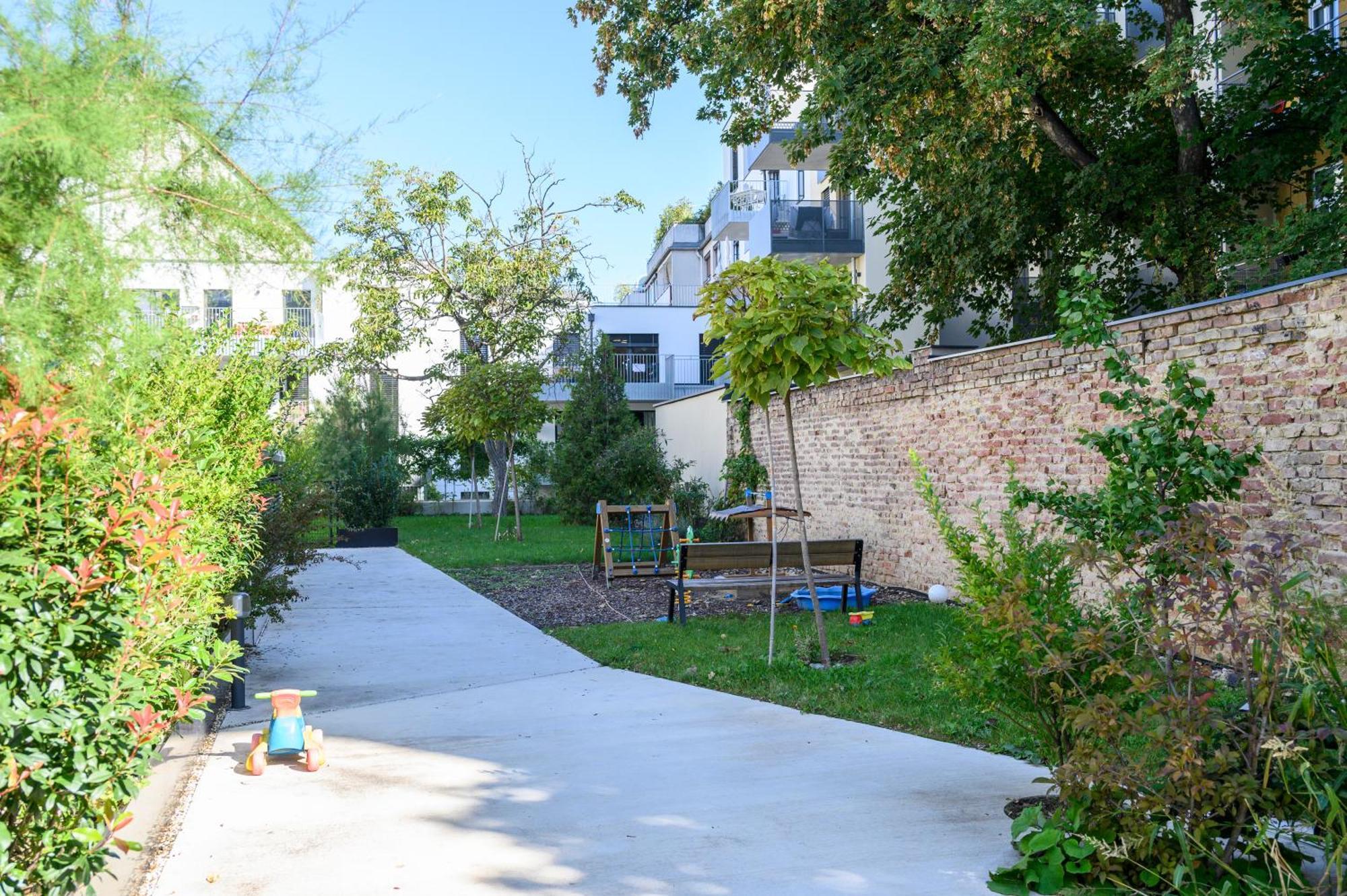 Vienna Sunny Side Up Apartments Екстериор снимка